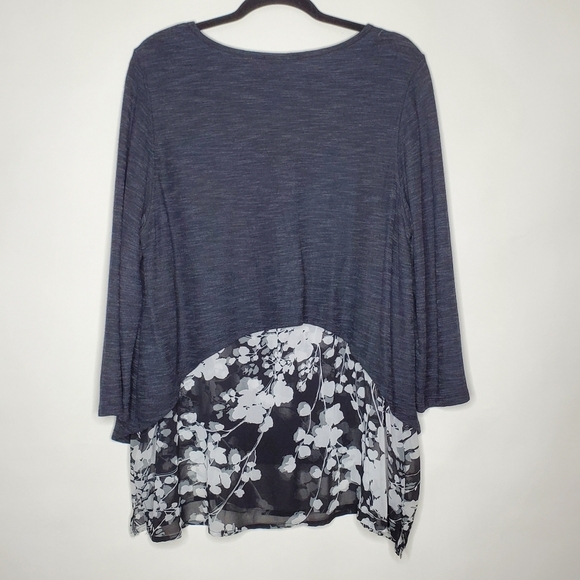 Layered Tiered Floral Hem Tunic Size 2X Mixed Media Knit Pullover Scoop Neck Top - Picture 2 of 11